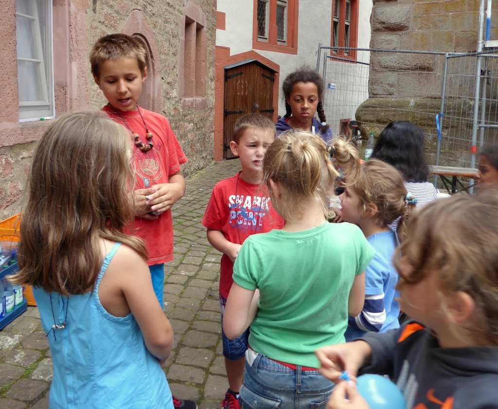 Kinder2